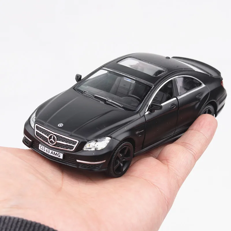 1:36 Mercedes-Benz CLS 63 AMG metallo pressofuso modello di auto scala collezione in miniatura veicolo Hobby giocattolo per bambini per ragazzo regalo di natale A57