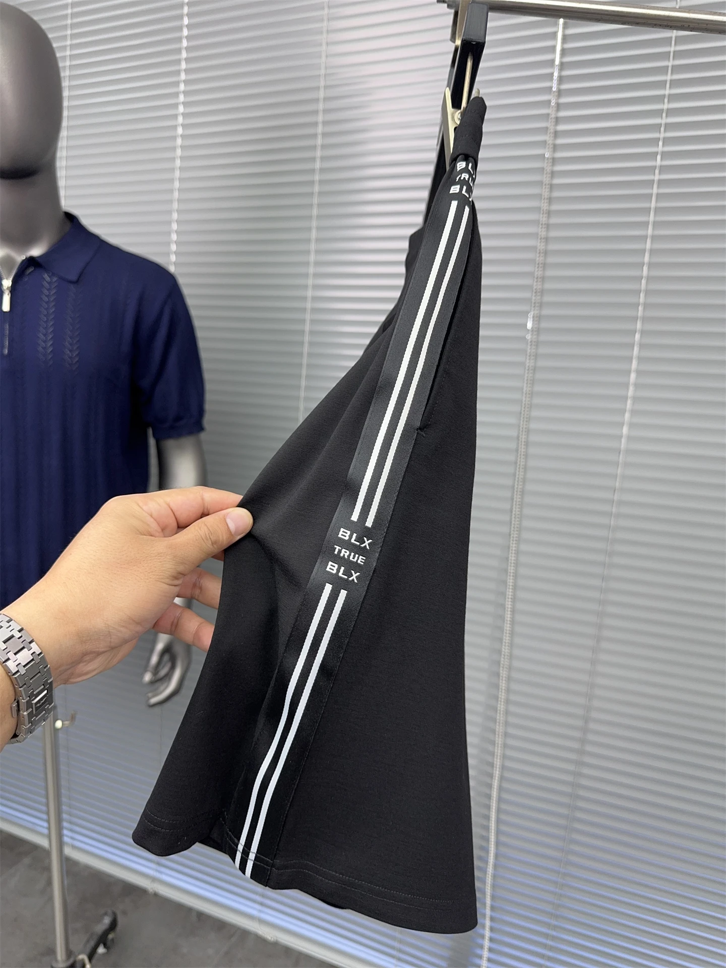 

Svip Men's Comfortable Silk ort Pants Summer Cool Elastic Casual Straight Leg Five-Point Pants Layered Weave Belt Splicing