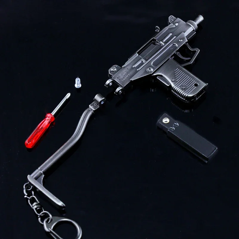 Colgante de pistola submetralétrica modelo UZI en miniatura de aleación de 15CM, llavero de pistola de alta calidad, colgante artesanal, arma falsa, regalos para niños
