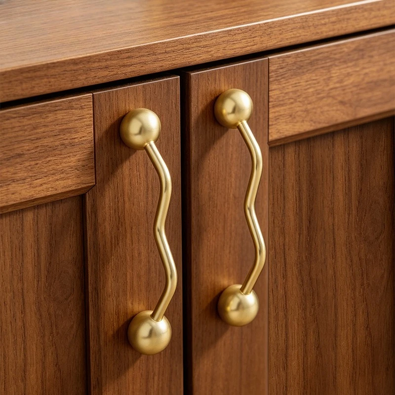 Round Silver Drawer Knobs, Decorative Furniture Handles for Wardrobe Cupboard Door Hardware，Chrome Plated French Cabinet Pulls