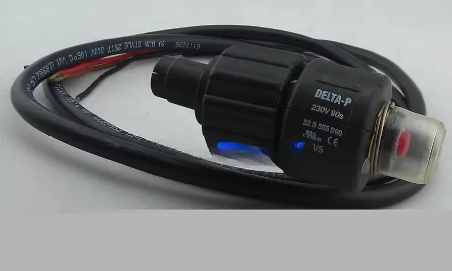 Original Bitzer compressor electronic oil pressure differential switch DELTA-P with connector 34731711