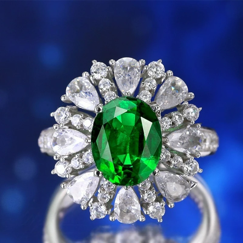 

PT950 Platinum Artificially Cultivated Gemstone Pigeon Egg Grandmother Green Diamond Red Diamond Pink Diamond Ring