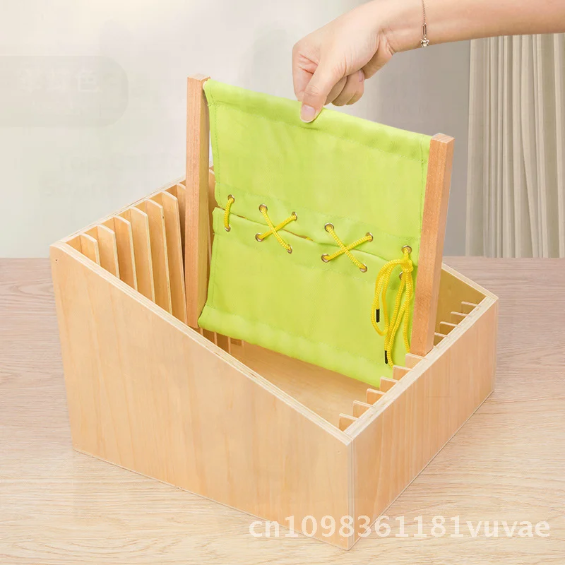 ของเล่นมอนเตสซอรี่สำหรับเด็กอายุ 0-3 ปี ของเล่นเสริมพัฒนาการเรียนรู้ชีวิตประจำวัน ชุดโครงไม้ฝึกผูกเชือกรองเท้า ติดกระดุม ซิป - ทำจากไม้