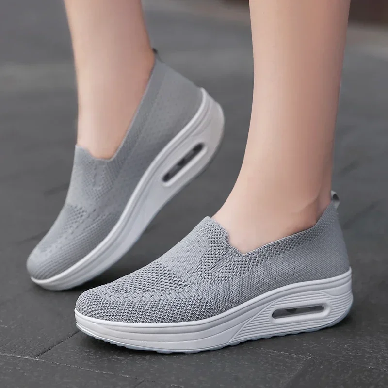 

Thick Soled Women's Sports Shoes Fashionable Running Model Lightweight Mesh Loafers Slip in Shallow Mouth Thick Soled Shoes