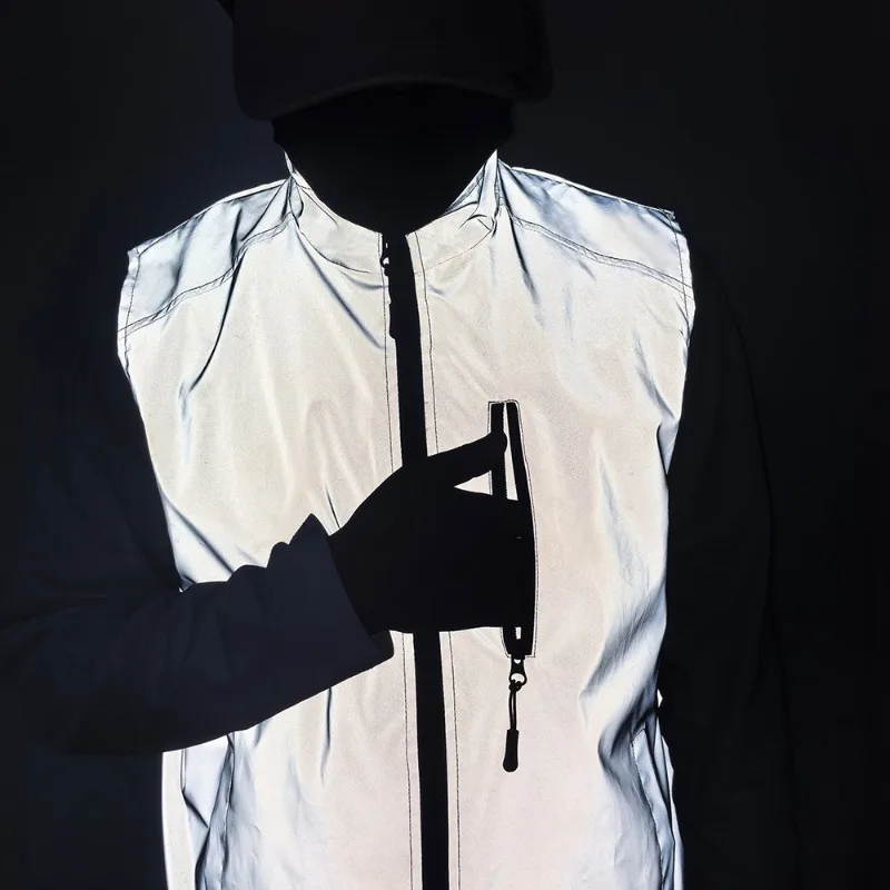 Nachtleuchtende Kleidung für Herren, leichte Weste mit Stehkragen, Frühling und Sommer, lässig, für Sport, Outdoor, Laufen, Radfahren, ärmellose Jacke – Detail 4