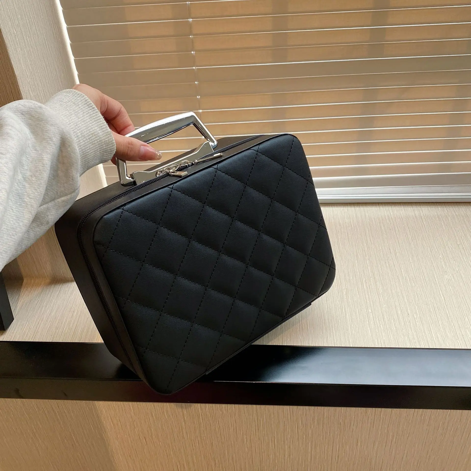 New Women's Makeup Bag 2026 Leisure Travel Toilet Bags Versatile Handbags Texture PU Waterproof Storage Coametic Box