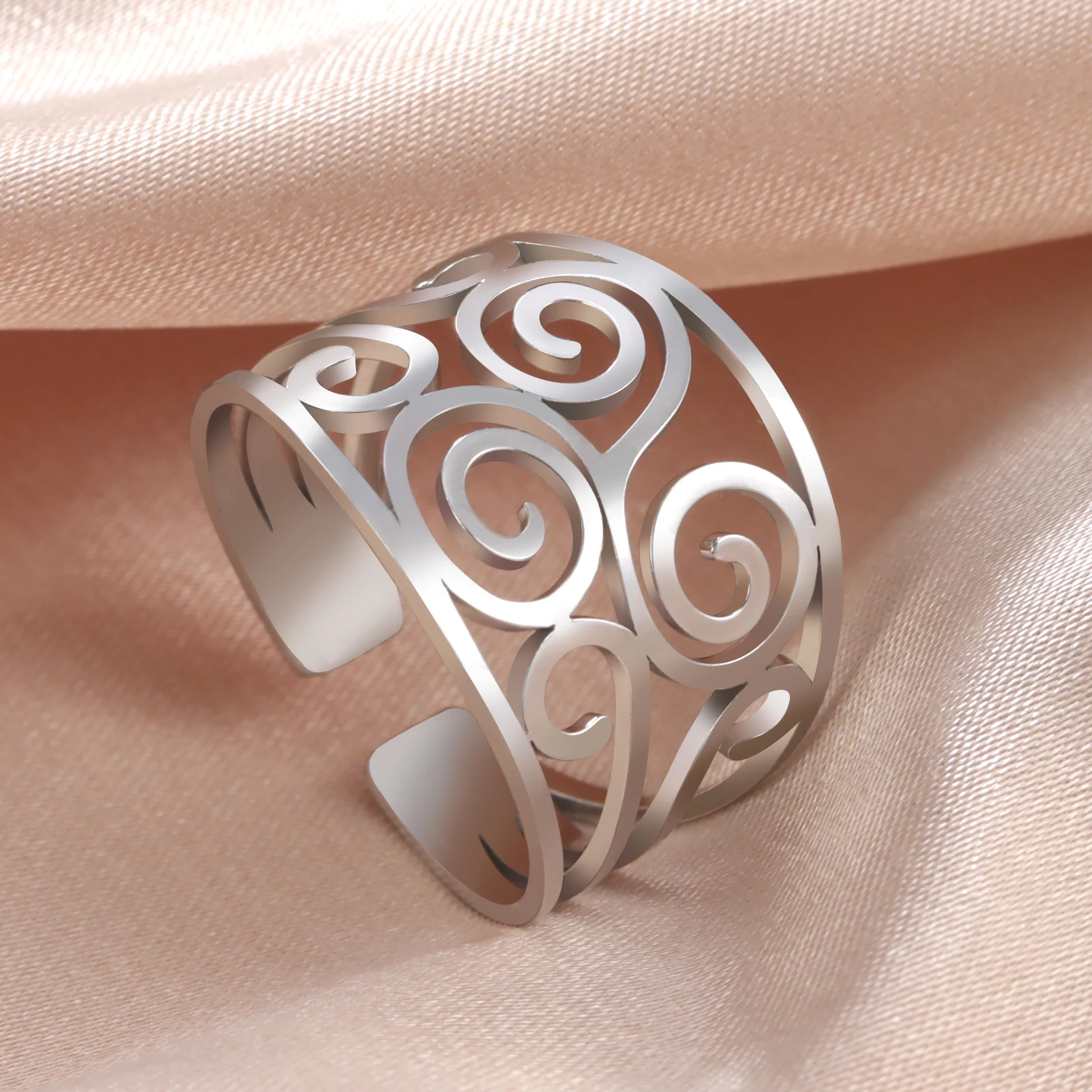 Hollow Flower Filament Vntage Rings Triskele Triskelion Opening Rings for Women Stainless Steel Ethnic Engagement Jewelry Gift