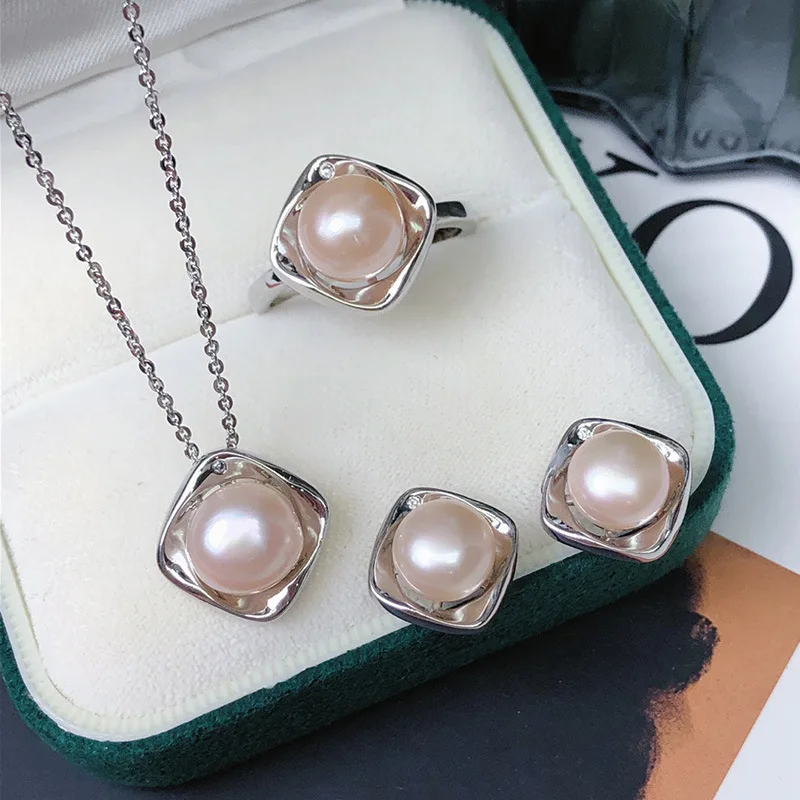French Niche Design Freshwater Pearl Set Pendant Ring Earrings Electroplated 18k Gold Plated Bun Bead Inlay view 4