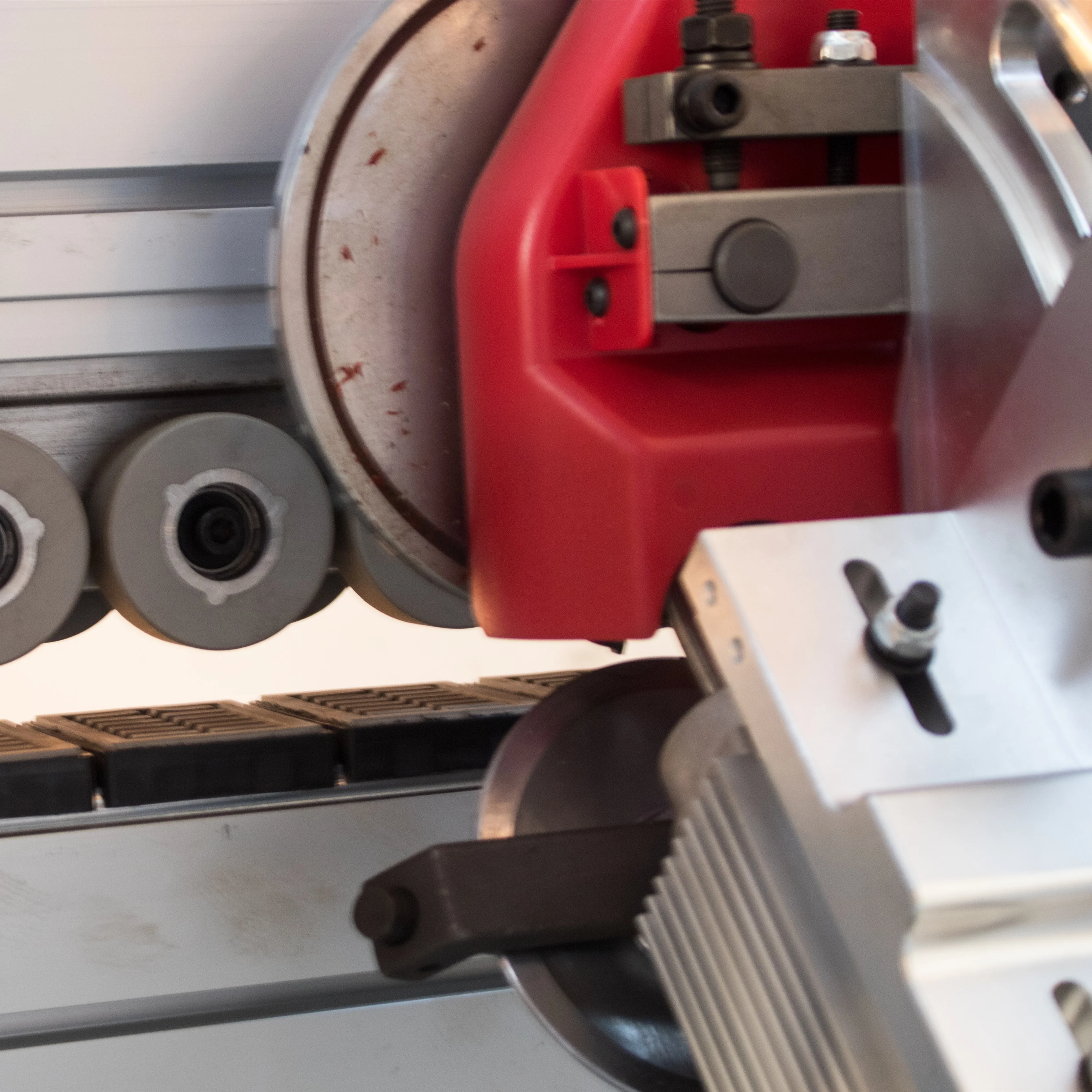 Quick Wood Based Panel Cabinet Automatic Linear Wood Based Panels Machinery Edge Banding Machine Edge Trimming Machine