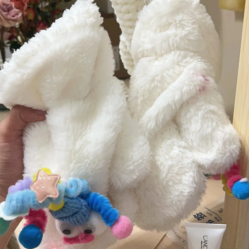 Luvas de pelúcia fofas de desenho animado 3d penduradas no pescoço para outono e inverno com pelúcia grossa e luvas de isolamento quente, presente pensativo