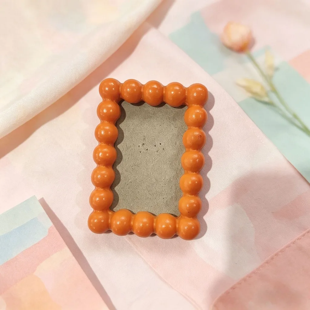 Decorative Resin Photo Frame with Built-In Stand