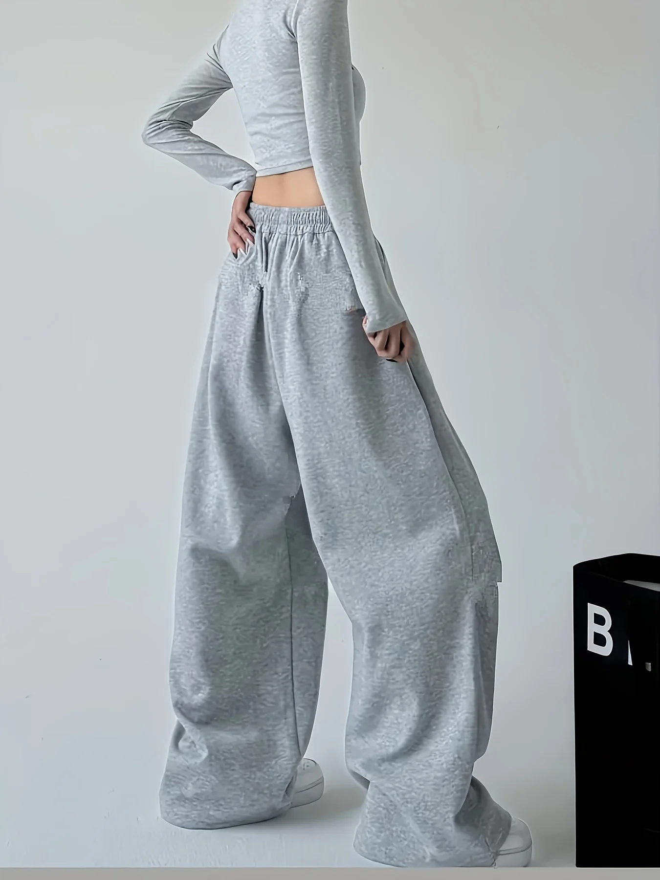 Women's Light Gray High-Waisted Wide Leg Jogger Pants - Oversized Loose Fit Casual Hip-Hop Style Trousers with Pockets