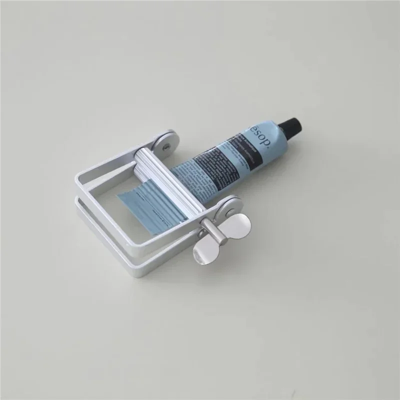 Stainless Steel Toothpaste Squeezer Silver Toothpaste Hand Cream Sauce Extruder Bathroom Toothbrush Rack Tooth Paste Dispenser