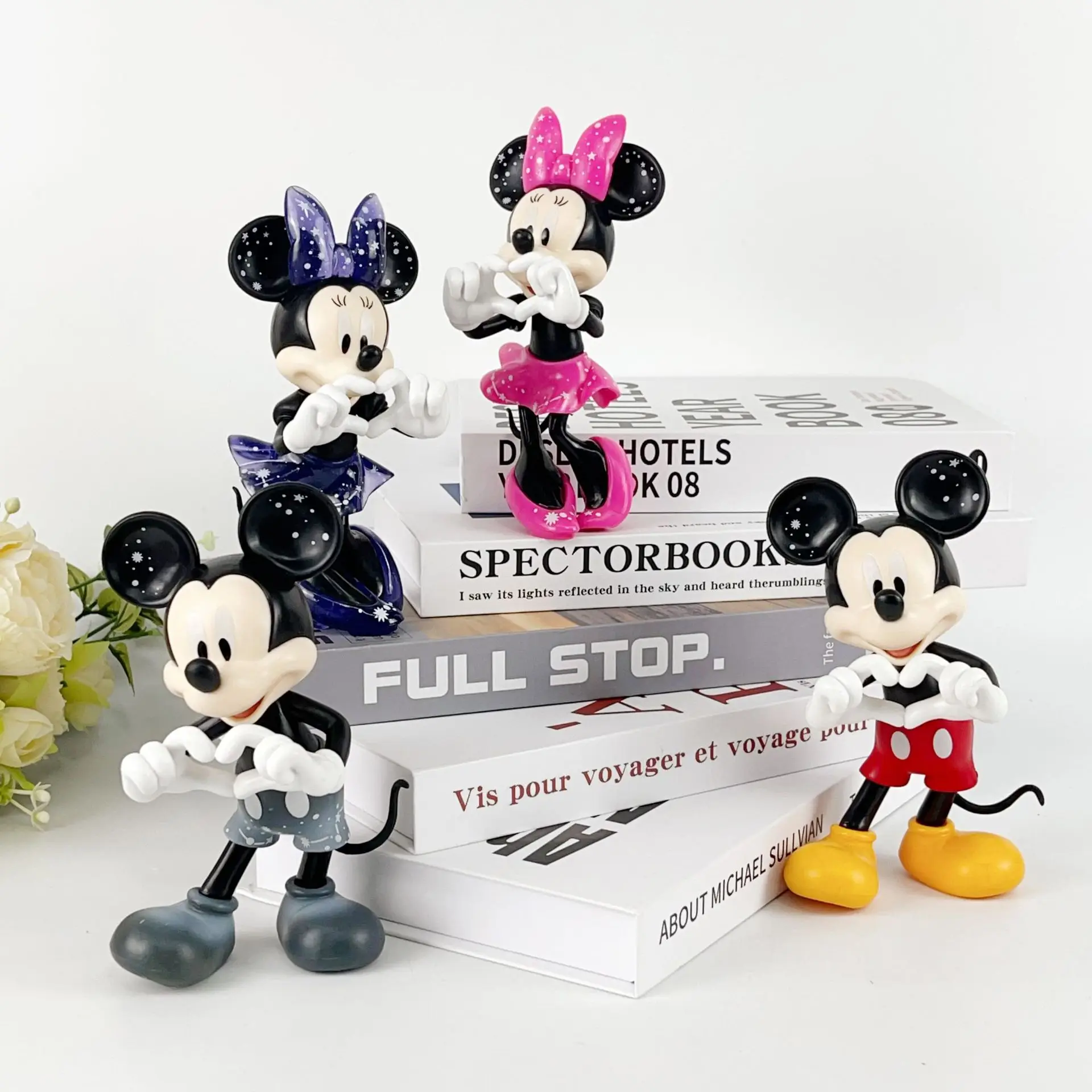 

Mickey Minnie Make A Finger Heart Anime Sweethearts Action Figure Model Statue Collection Desktop Decoration Ornament Toys Gifts