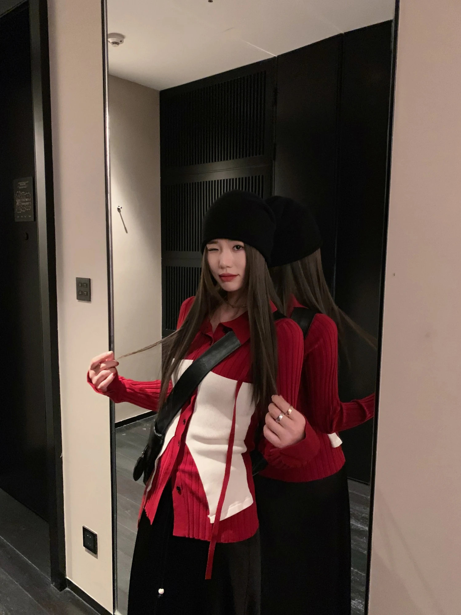 

Healing Art Design Slim Fit Color Blo Knitted Cardigan with Dstring Silk Wool Blend Soft Daily Wear for Women