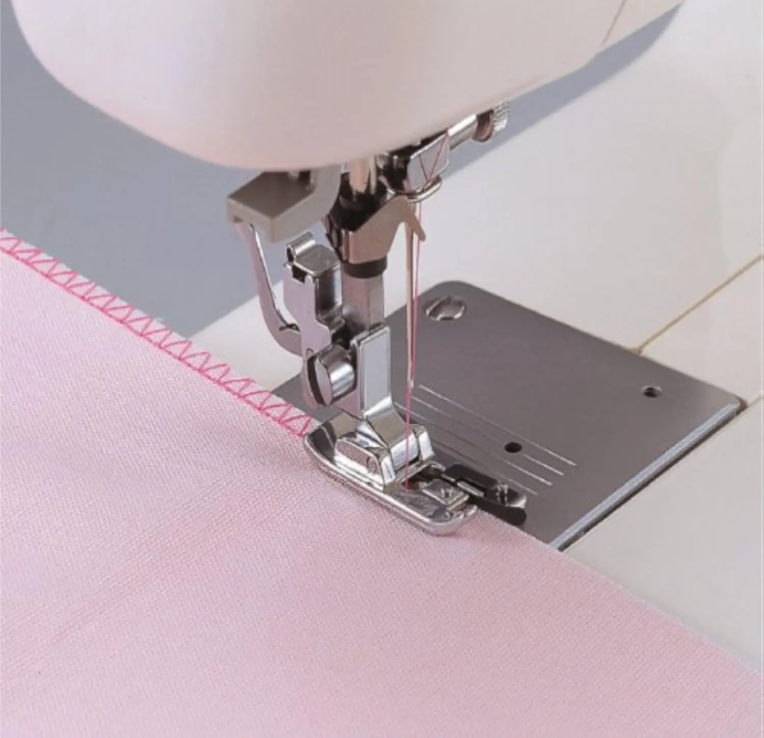 

SA135 Overlock Vertical Foot Silver