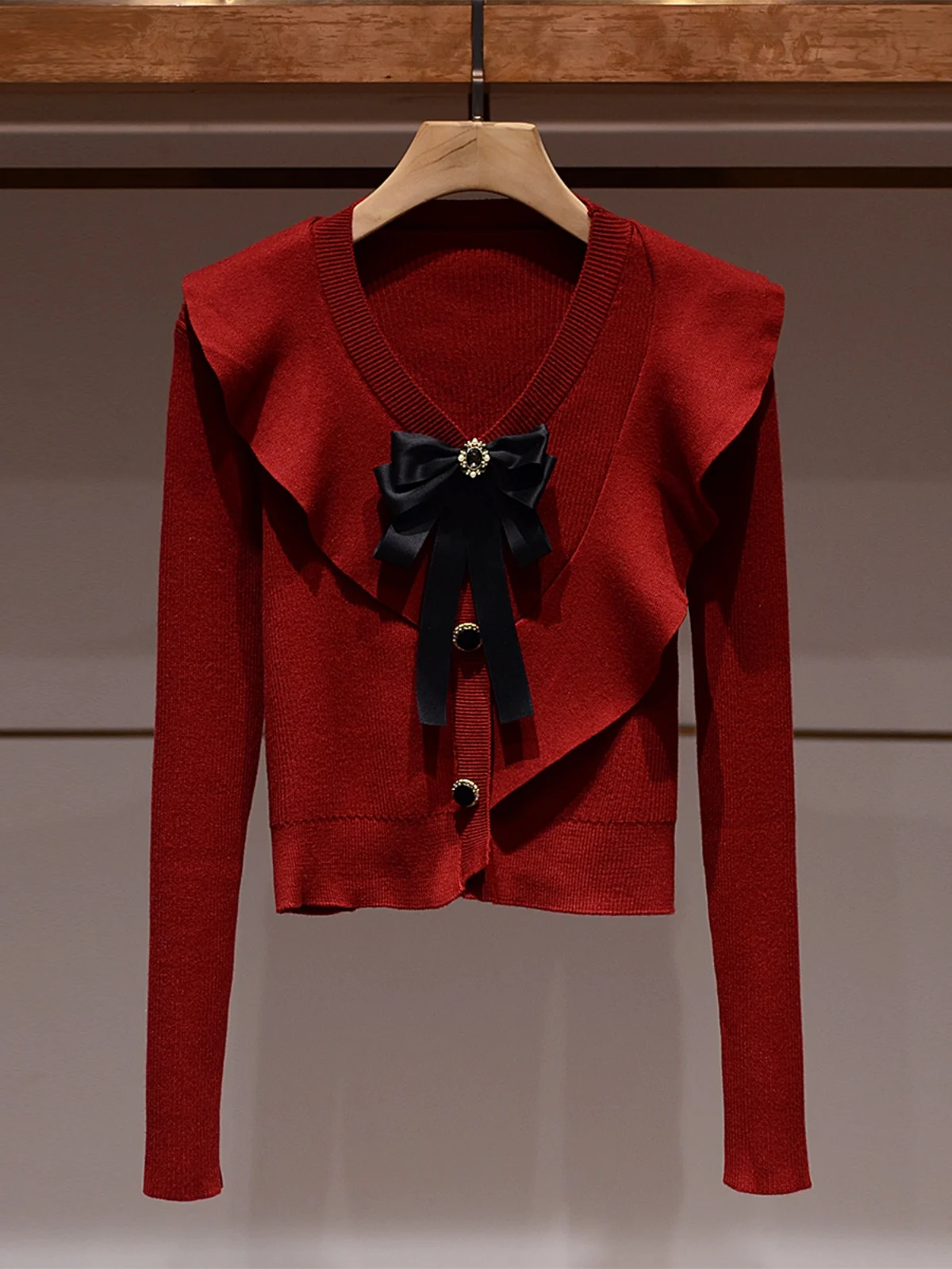 

Элегантный женский трикотаж с V-образным вырезом, длинными рукавами, модный красный цвет, с кружевной отделкой, повседневный, осенний, новинка