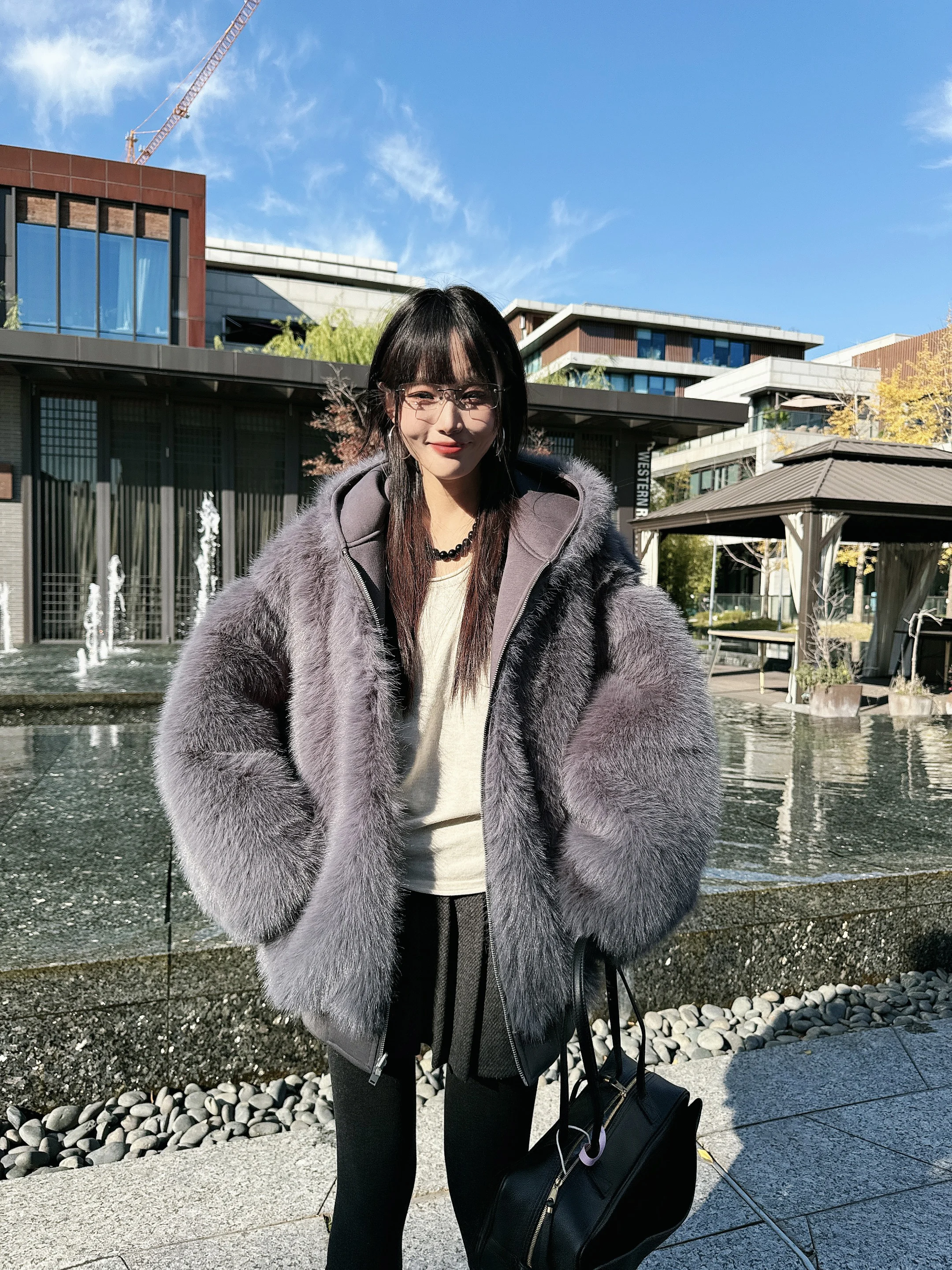 เสื้อโค้ทหนังผู้หญิงแบบสองด้าน รุ่นใหม่ประจำฤดูหนาวปี 2025  คอปกขนสัตว์  ให้ความอบอุ่น  แขนยาว  ทรงเข้ารูป