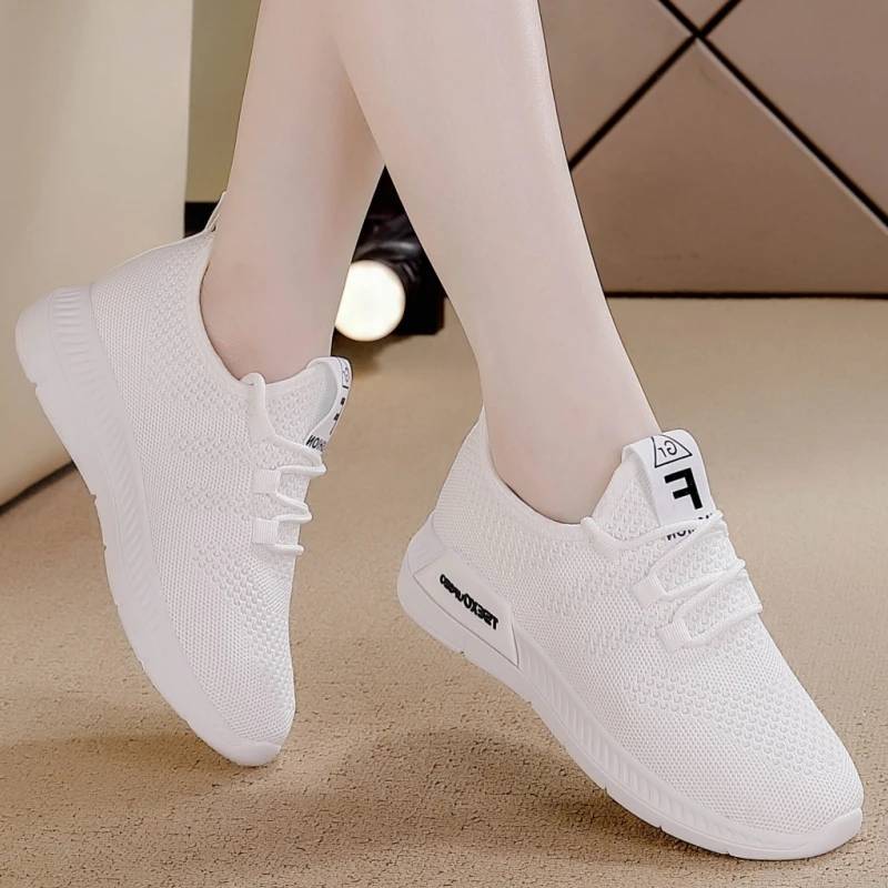 

Light Soft Bottom Sports Shoes Women's Spring 2024 New Net Face Women's Shoes Middle-aged Mom Square Dance Shoes White Sneakers