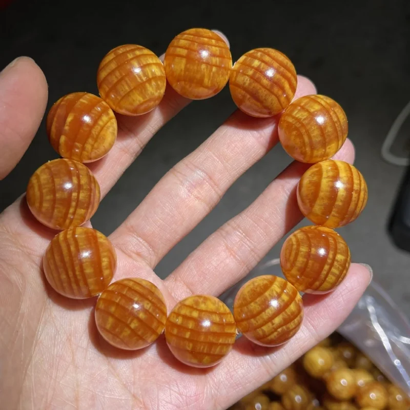 Authentic Northeastern pine bracelet for men, made from Changbai Mountain northern agarwood and amber wood, fully transluce