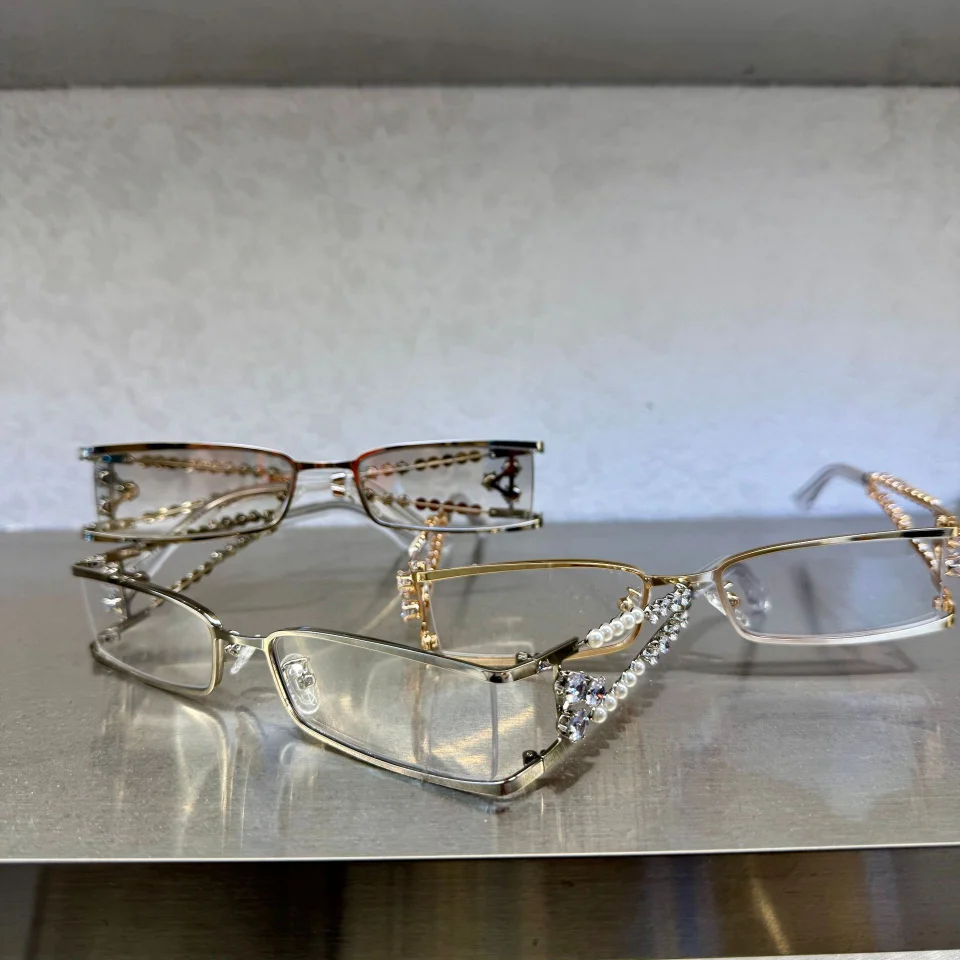 New Fashion Creative Design Diamond studded Women's Glasses Frame Street Photography Party Pearl Decoration Men's Luxury Glasses