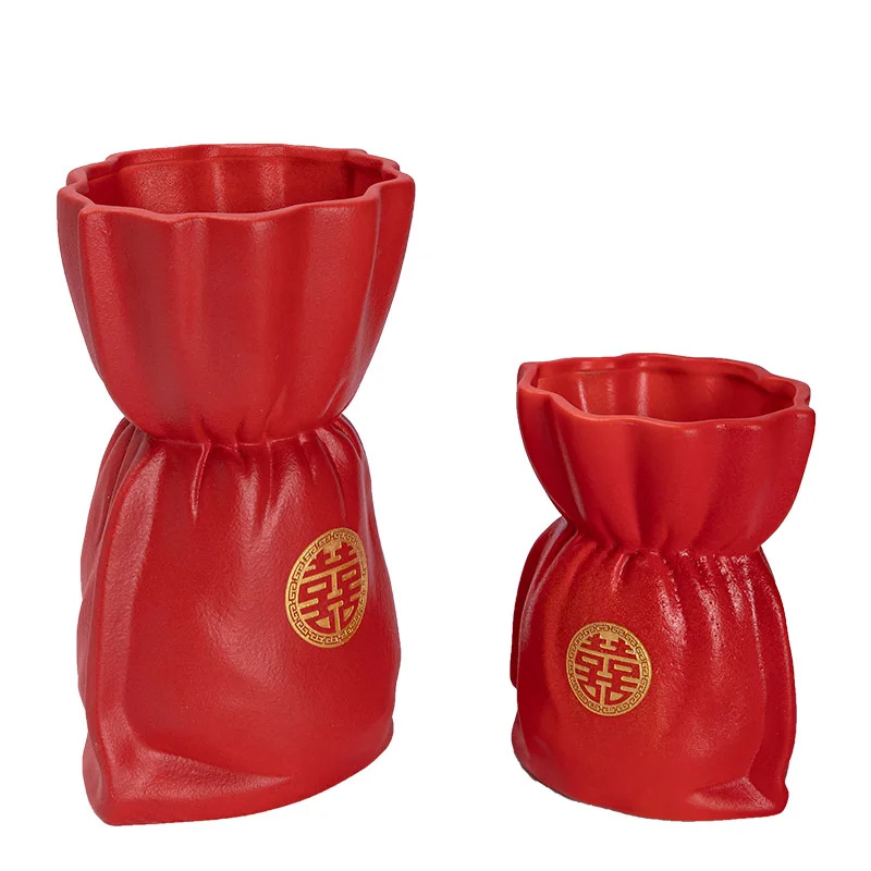 

Creative and simple wedding Xi character vase ceramic ins ornament dining table entrance decoration Internet celebrity dried flo