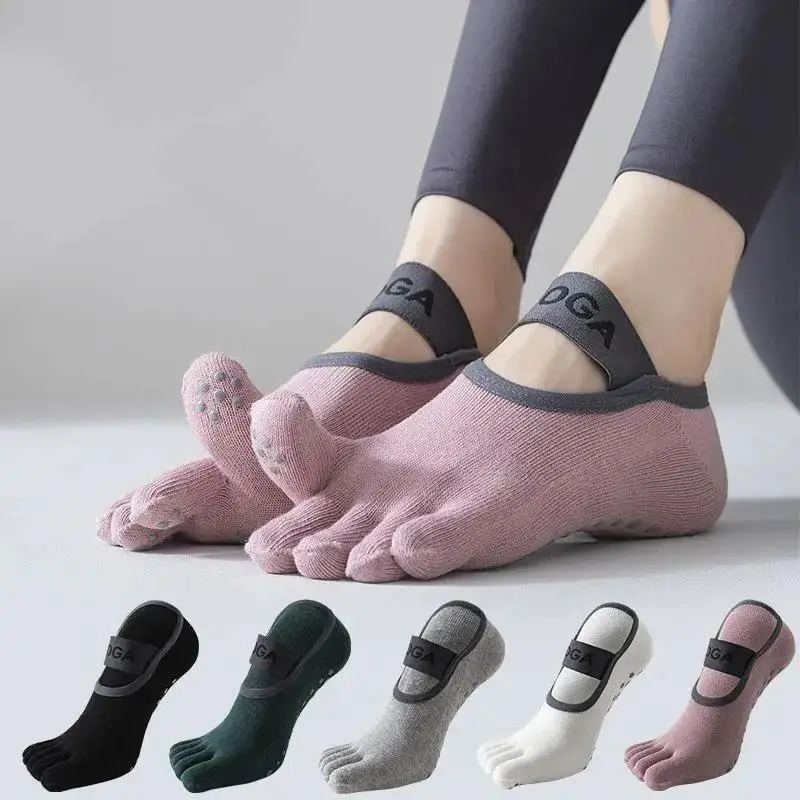 Anti slip 5 Toes Pilates Socks for Women Non Skid Yoga Socks with Grips Breathable for Yoga Dance Barre Fitness Workout