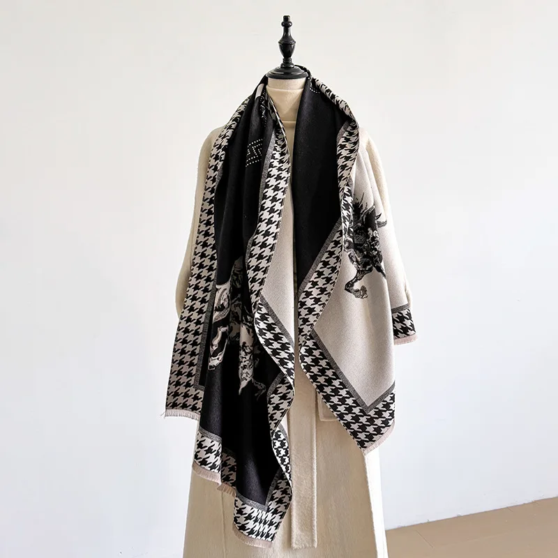 

Plaid imitation cashmere high-end scarf with retro horse single-sided print, all-season thick double-sided neck warmer and shawl