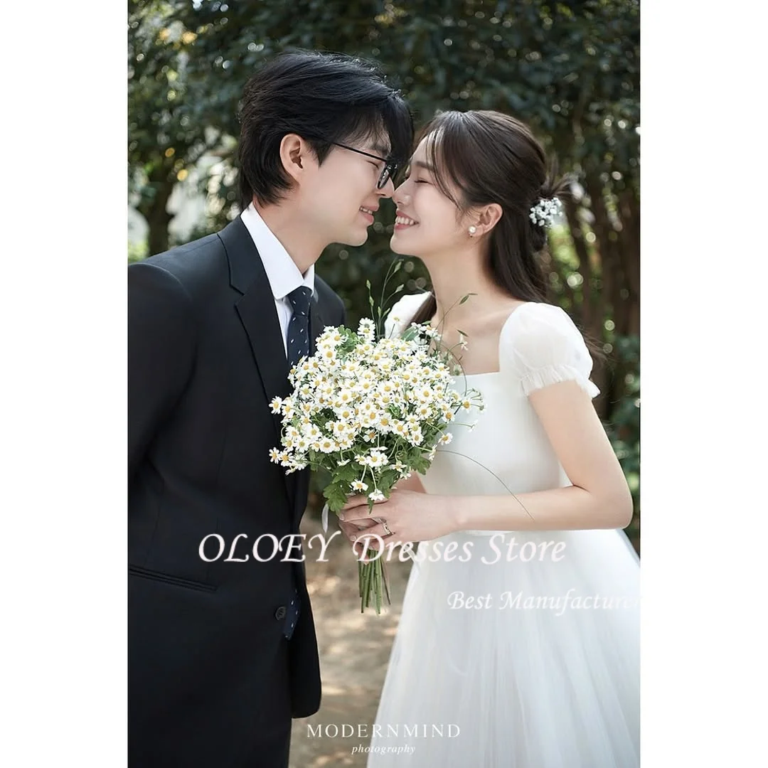 OLOEY Prosta satynowa suknia ślubna Korea Sesja zdjęciowa Kwadratowy kołnierzyk Długość podłogi Suknie ślubne Gorset 웨딩드레스 Dostosowane