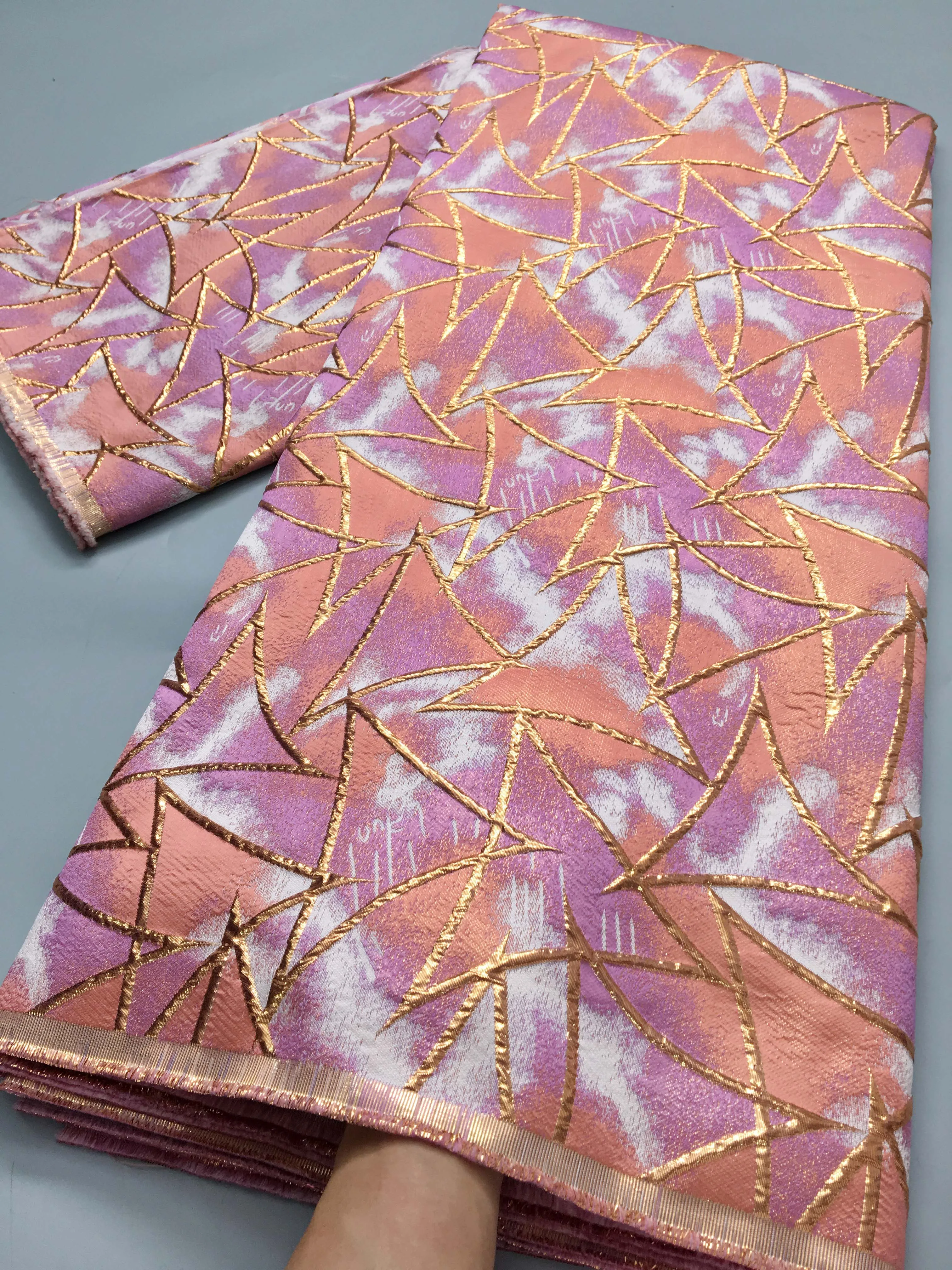 Afrikanischer Jacquard-Spitzens toff nigerian ische Damast stoffe hohe Qualität zum Nähen von Frauen elegante Hochzeits kleider, 2,5 Yards ty3939