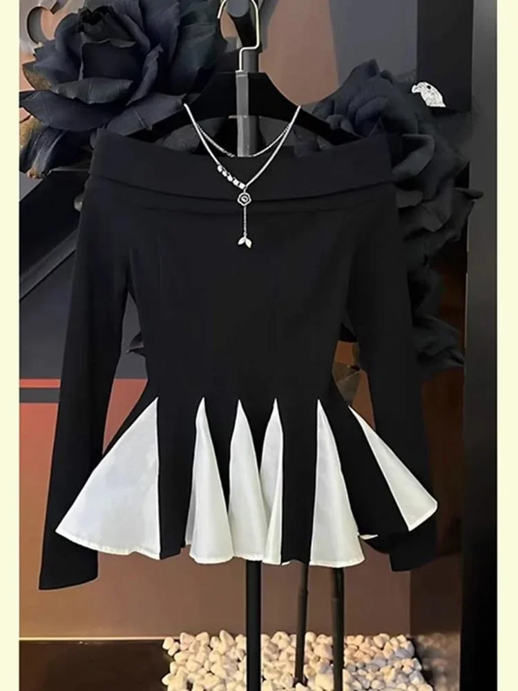 Sexy épaules nues à manches longues hauts Mujer 2025 début du printemps nouveau T-shirt noir Y2k volants Patchwork T-shirt pour les femmes