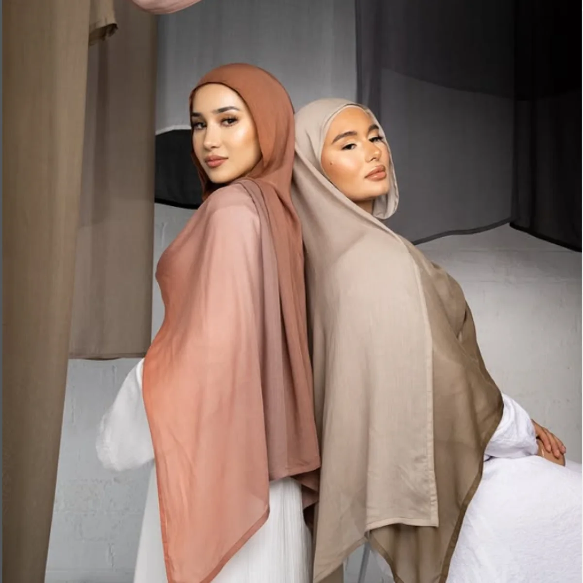 

Ramadan Gradient Rayon Modal Hijab Scarf for Muslim Women Ombre Premium Headscarf Shawl Wraps Soft Fashion Turban Head Wraps