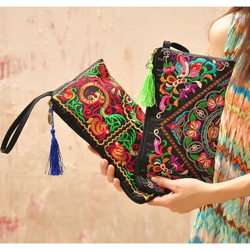 Retro Style Square Purse Ethnic Style Phone Clutches Floral Embroidered Bag Zipper Storage Bag Flower Fabric Clutch Bag