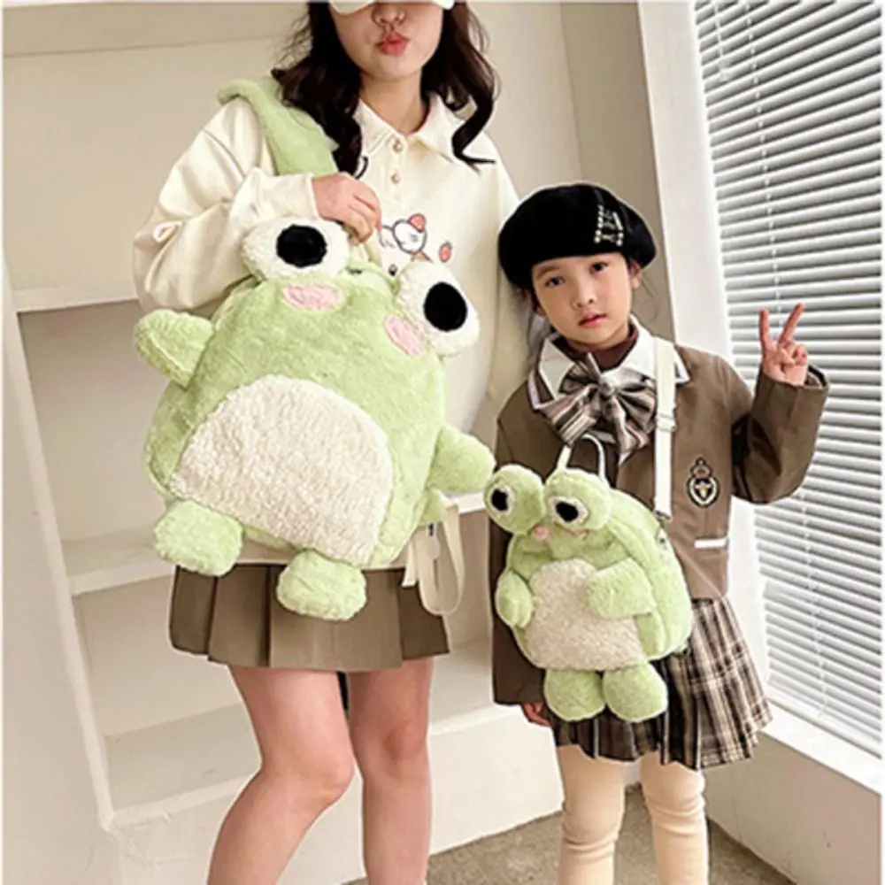 

Plush 3D Cartoon Frog Backpack Fashion Large Capacity Y2K Children's Frog School Bag Portable Creative Animal Frog Shoulder Bag