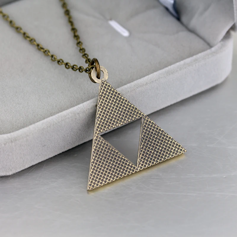 Game Zelda Pendant Necklace The Power of The Ruby ​​and Sapphire Triangle Necklaces for Women Men Jewelry Accessories Gifts