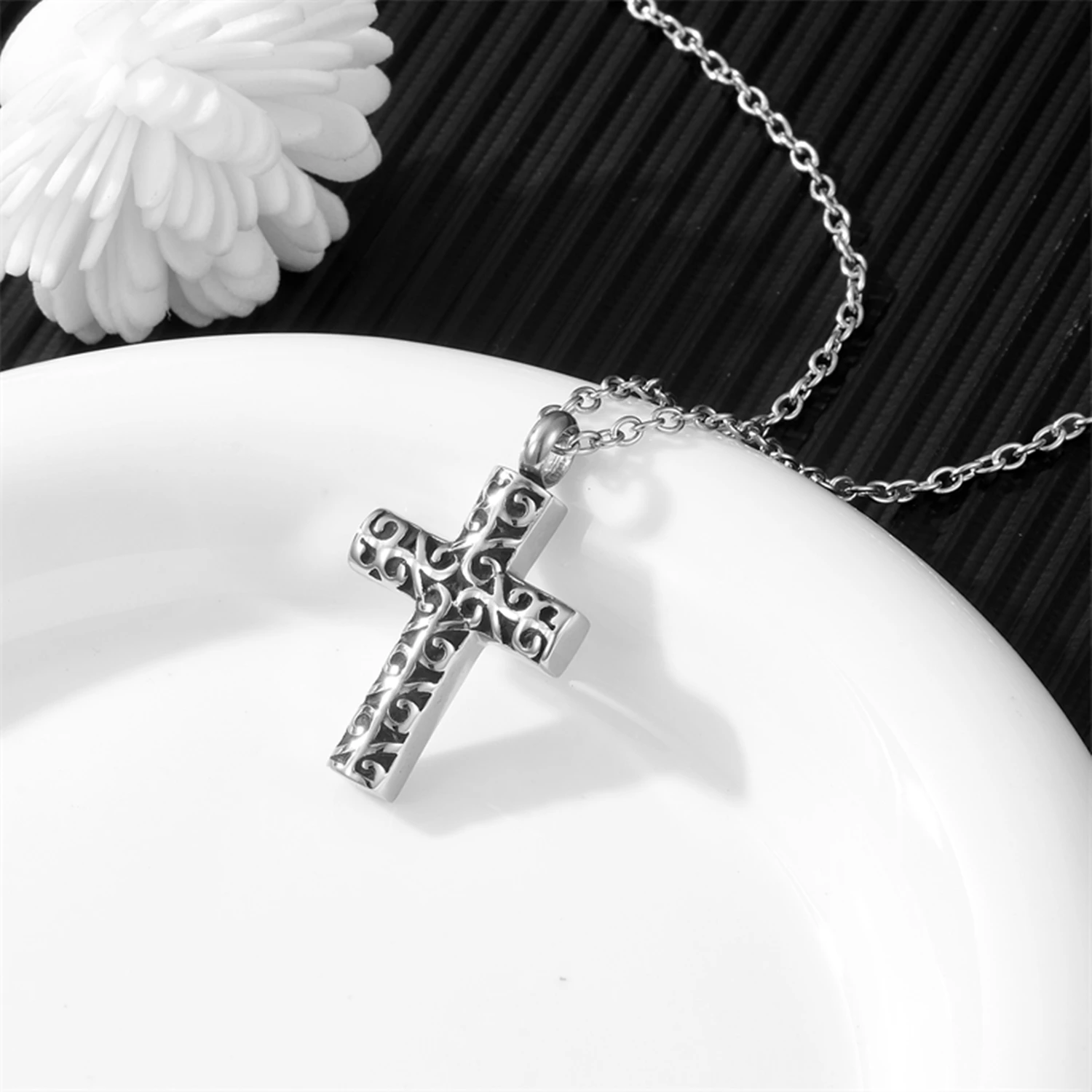 

Source Factory Cross Cremation Jewelry - Memorial Ashes & Hair Keepsake Urn Pendant Necklace, Stainless Steel, Wholesale