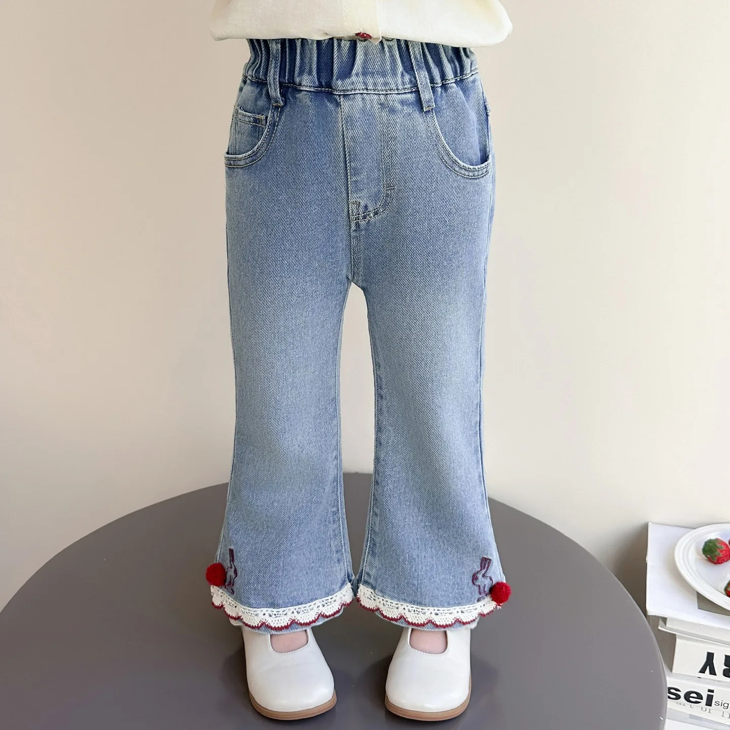 Girls' Rabbit Pom-pom Denim Jeans 2026 Spring New Lace Hem Slight Flare Pants
