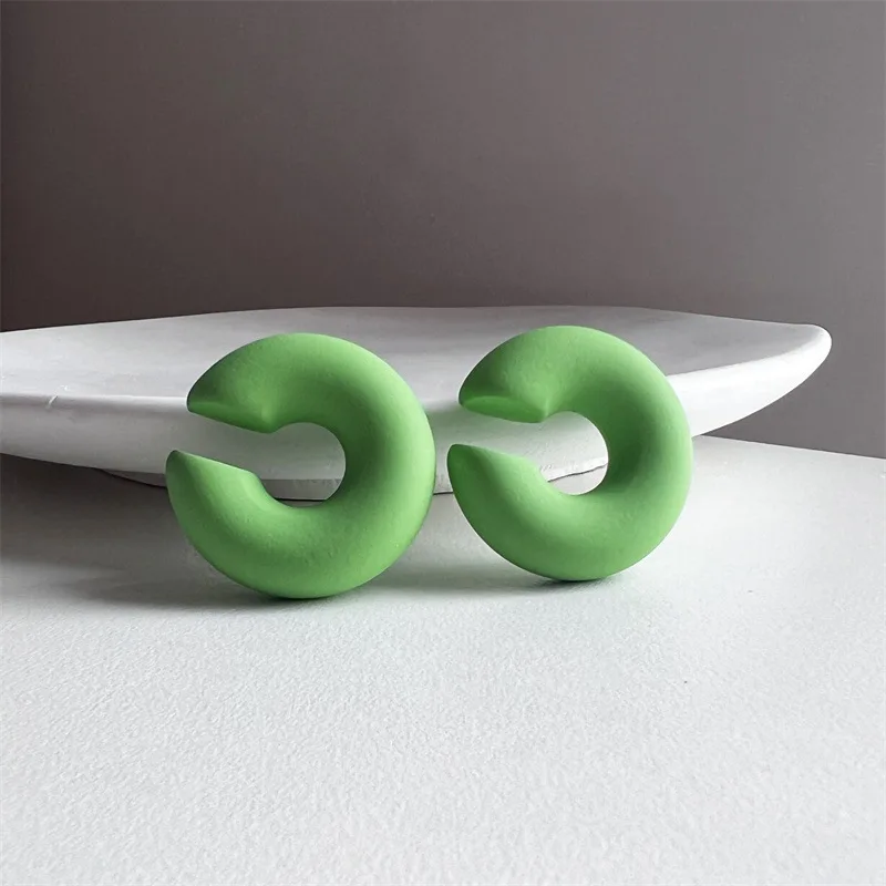 1 Paar Bonbon farbe runde Acryl Ohrclip Ohrringe für Frauen Mode einfache einfarbige Manschette C-förmigen Ohrring weiblichen Schmuck – Detail 20
