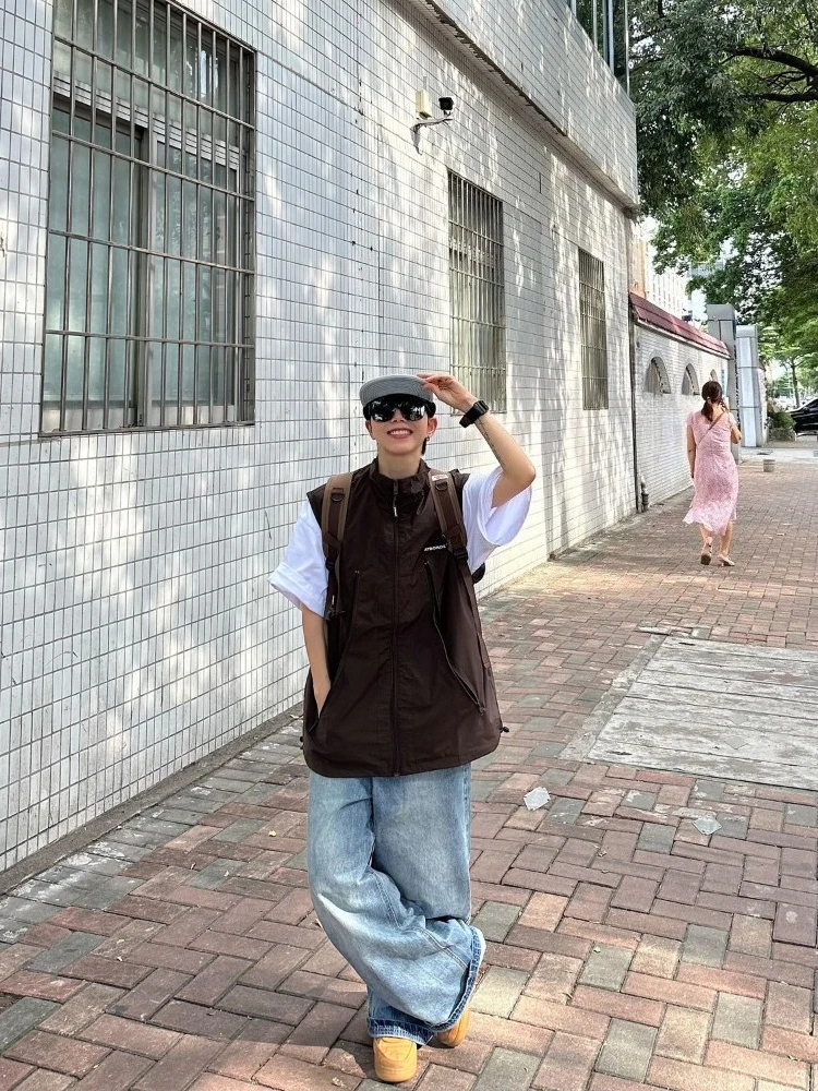 

Embroidered Military Style Vest with Waterproof Fabric Standing Collar Hidden Pockets Unisex Outdoor Hiking Waistcoat