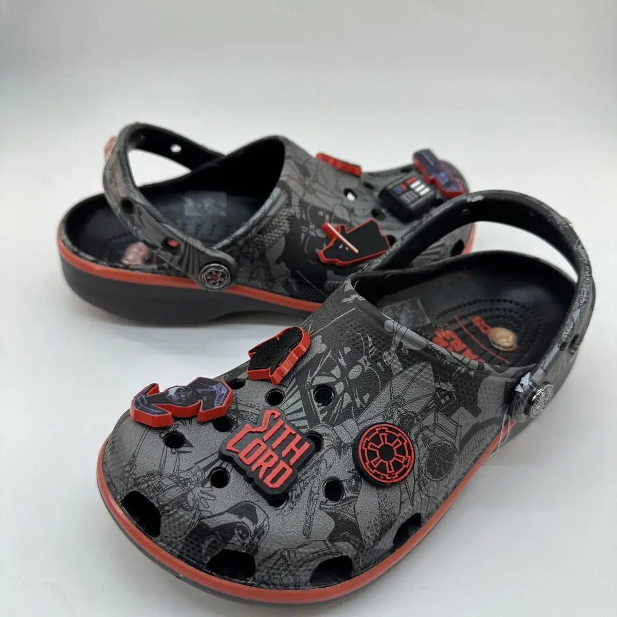 

New Star Wars II slippers Adult Cave Shoes personalized men's summer house shoes outdoor non-slip beach shoes anime merchandise