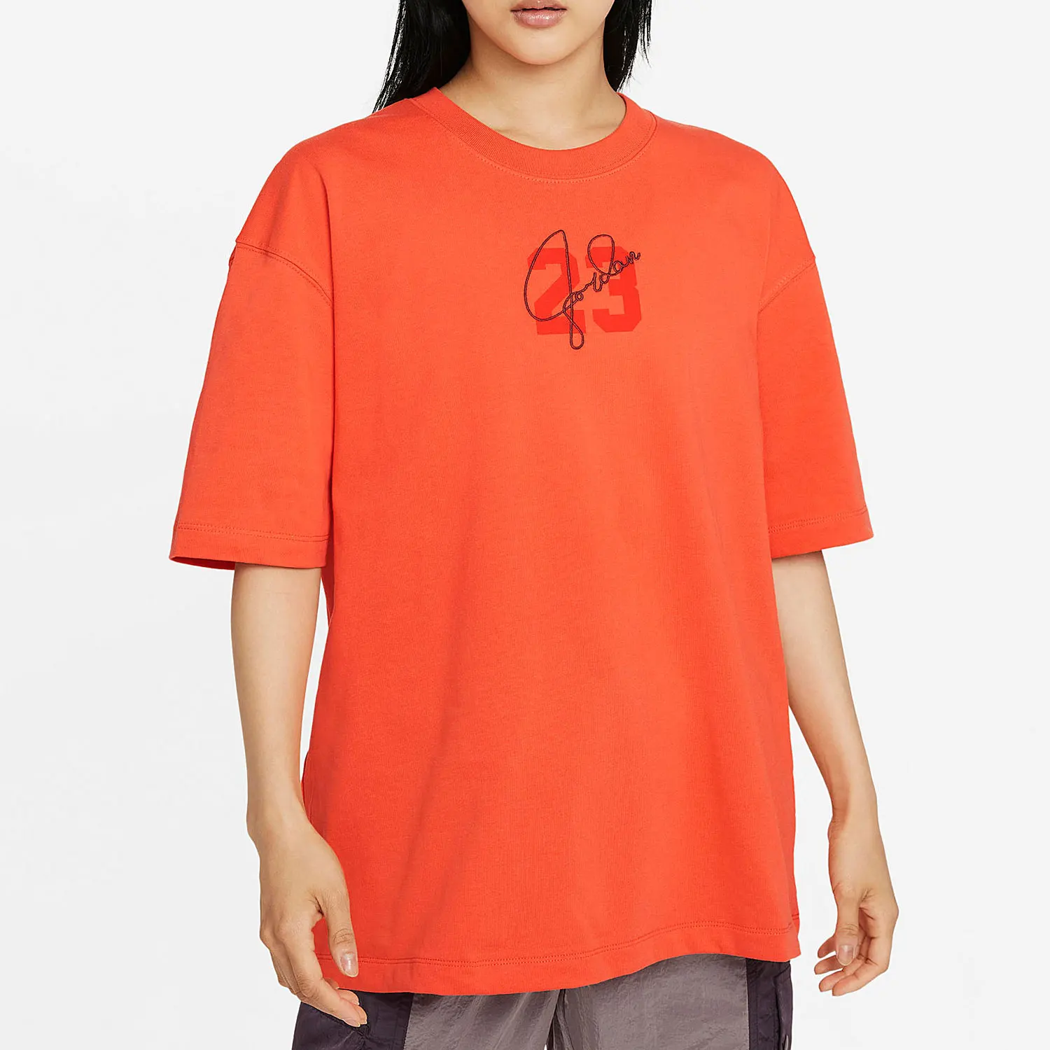 

Оригинальная новая женская спортивная футболка с круглым вырезом Nike DM3245-869