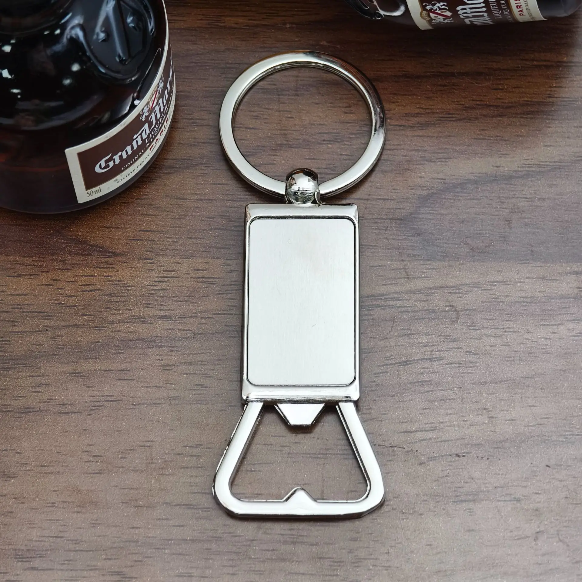Personalisierter Metall-Flaschenöffner als Autoschlüsselanhänger, Motorrad-Taschenanhänger, Exquisiter Bier-Glücksbringer, DIY Minimalistischer Anhänger, Geschenk für Männer – Detail 11