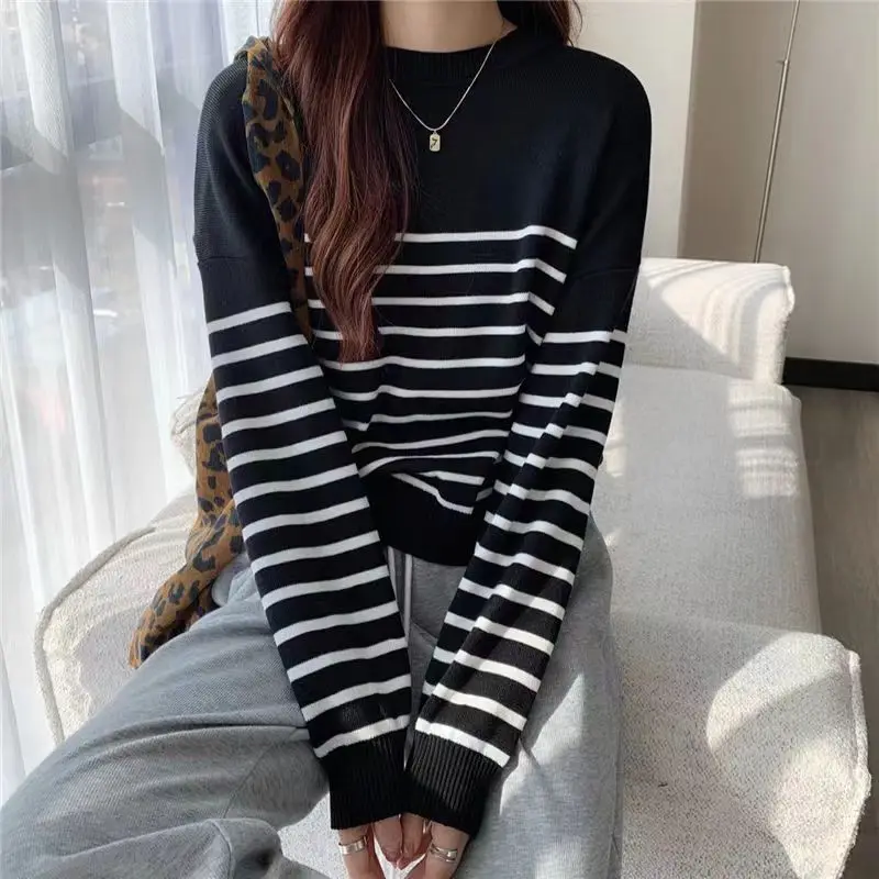 Autumn Winter Women\'s Pullover Round Neck Screw Thread Striped Solid Long Sleeve Sweater Knitted Loose Fashion Casual Tops