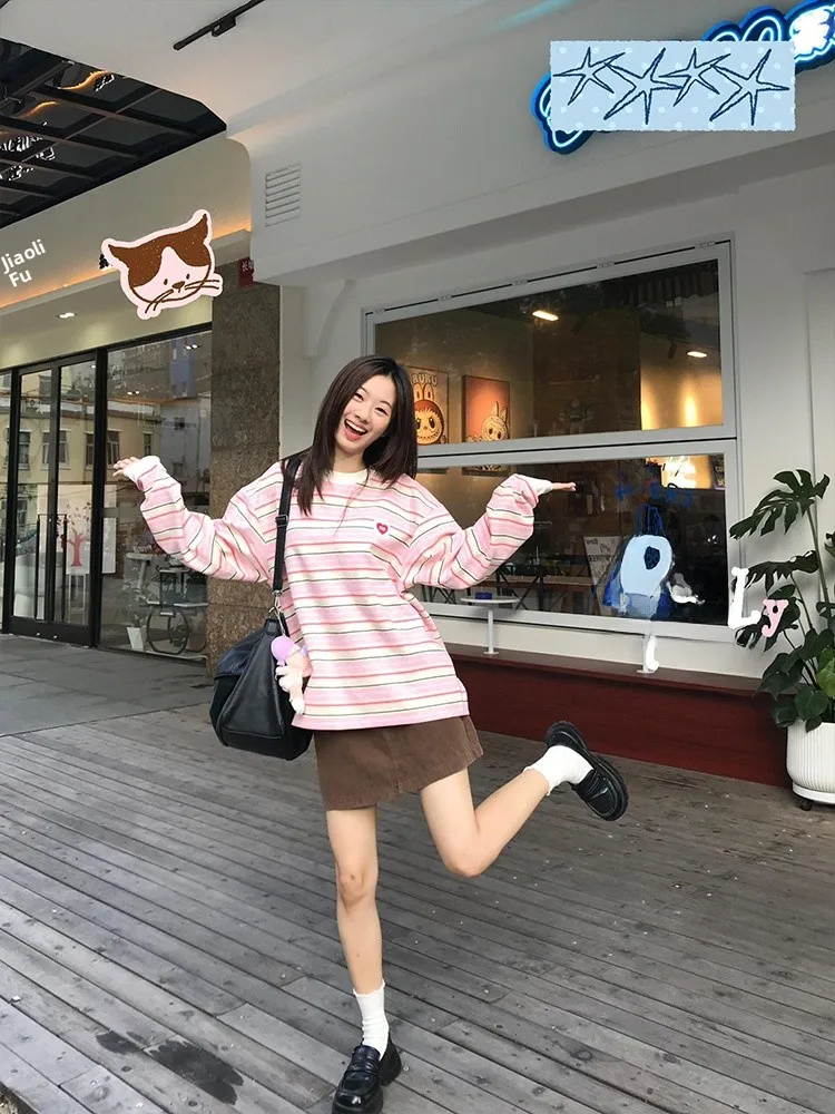

Retro American Pink Heart Patch Striped Long Sve T-irt Women's Spring Autumn Loose Sweet College Sle Casual Top