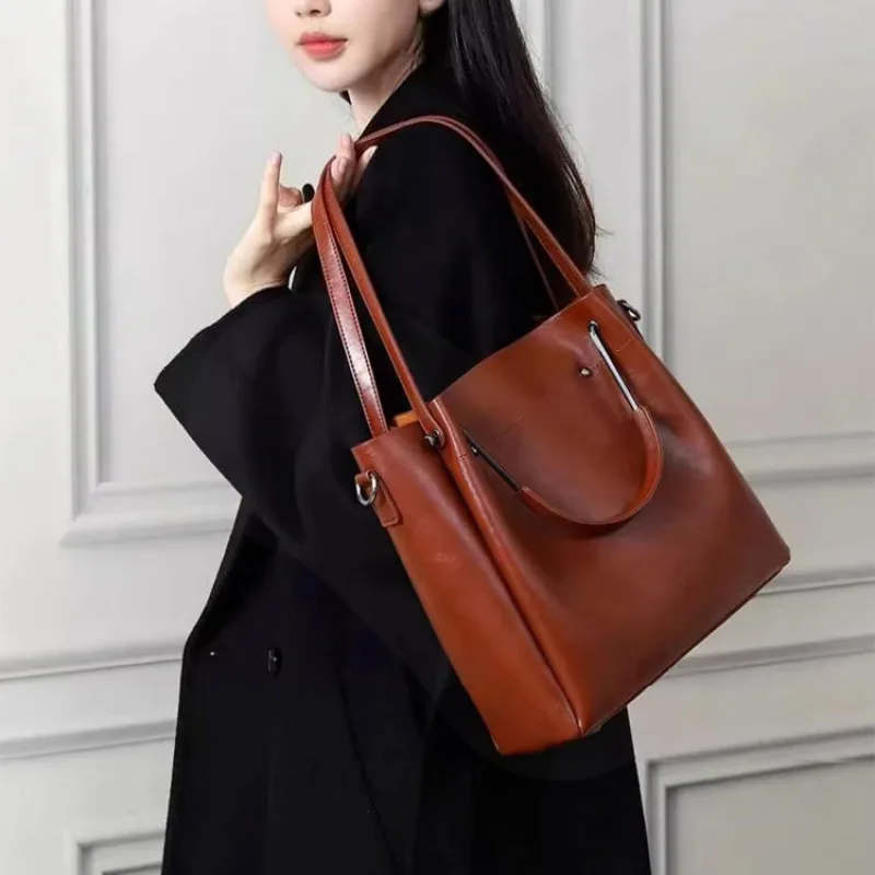 Large capacity light luxury bucket bags shoulder bags body tote bags women\'s genuine leather tote ba