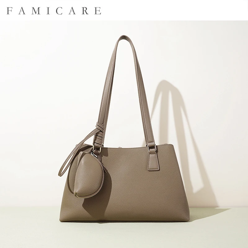 Fall Winter Fashion Handbag Top Grain Leather Spacious Tote Bag Women Crossbody Bag with Charm Commuting Trendy Elegant Handbag