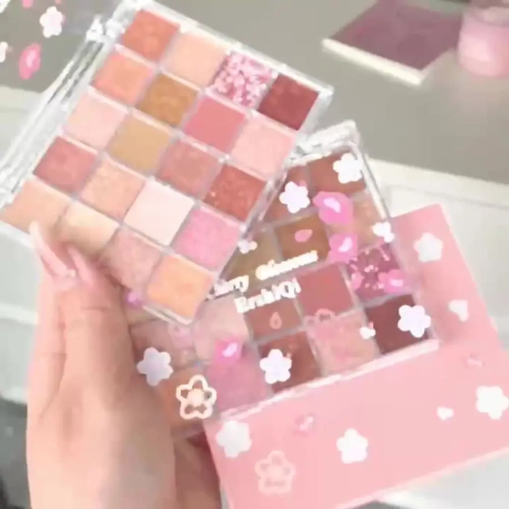 Nieuw 20-kleuren oogschaduwpalet Glanzende langdurige oogschaduw Multifunctioneel mat oogmake-uppalet Dames