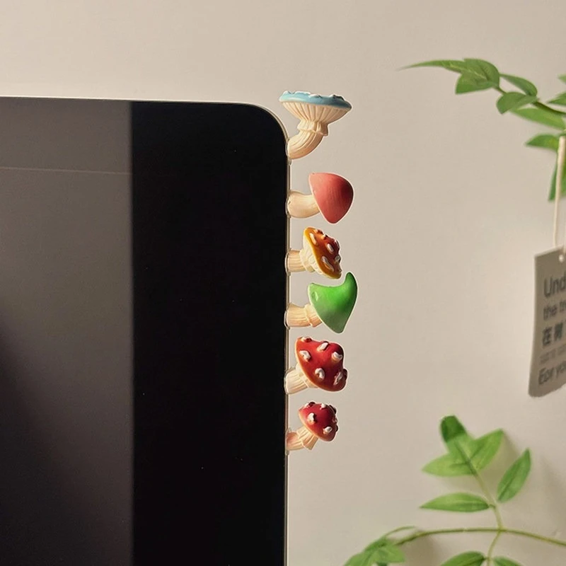 6Pcs Creative Resin Mini Mushroom Model Mini Mushroom Computer Screen Ornaments Cute Car Ornaments DIY Miniature Landscapes