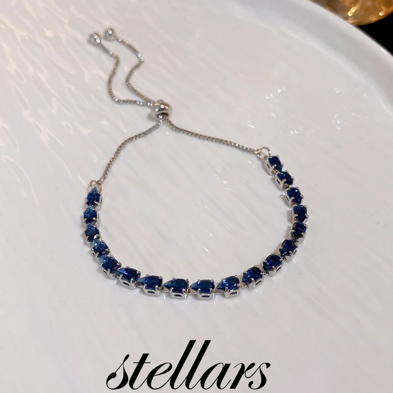 

Luxury Blue Teardrop Zircon Bracelet Stylish Unique Fashion Wristband Versatile High-End Accessory for Women