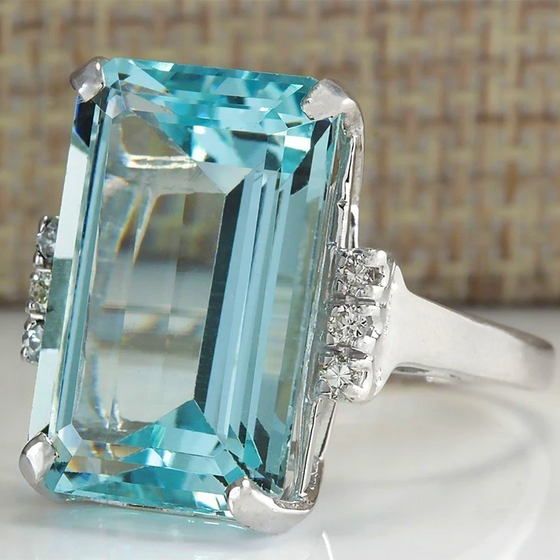 New Fashion Trend Square Light Blue Crystal Zircon Silver Color Ring for Women Elegant Luxury Ladies Wwedding Party jewelry Prem